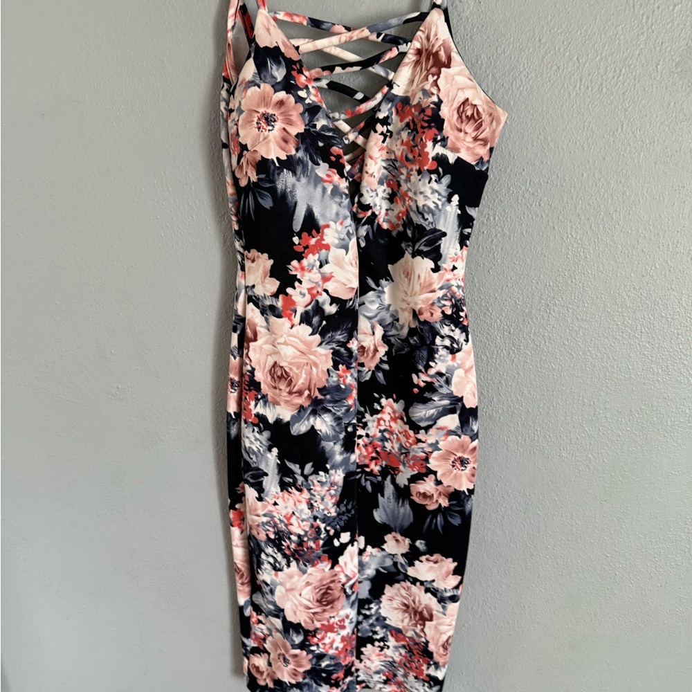Windsor Floral Strappy Dress Sz Small